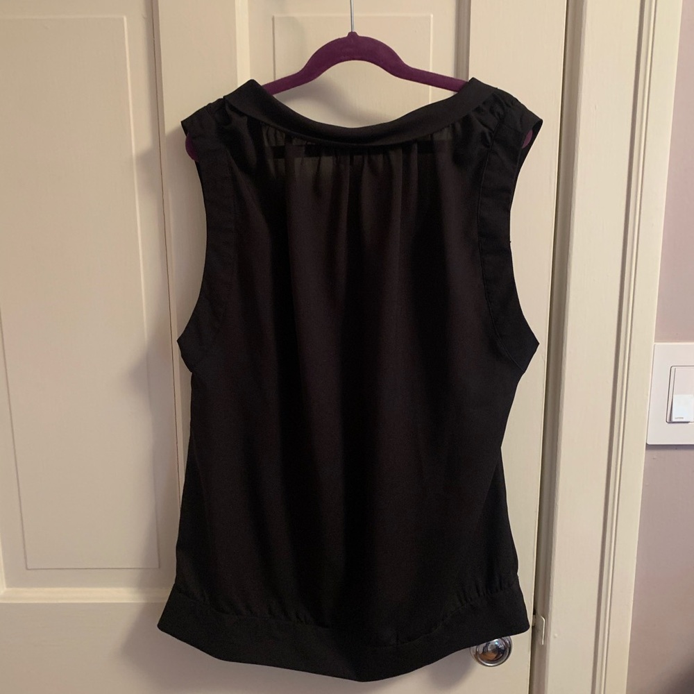 EUC Tinley Road Sheer Sleeveless Top - SZ M